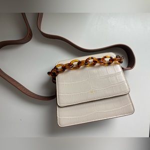 JW PEI  The Fae Acrylic Chain Top Handle Bag - Beige & Brown Croc × 1